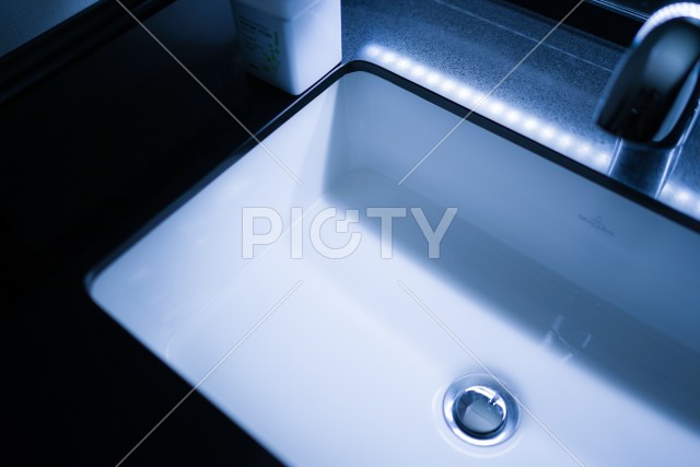 写真のタイトルが入ります