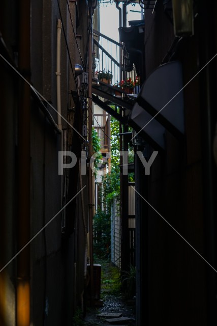 住居の狭間