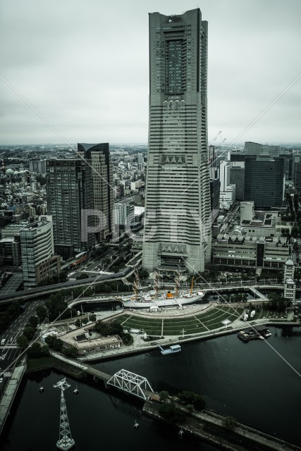 写真のタイトルが入ります