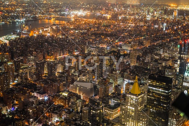 エンパイヤステートビルから見えるニューヨークの夜景