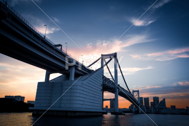 写真のタイトルが入ります