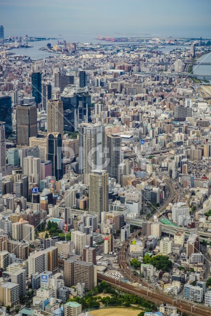 上空から見た大阪の町並み