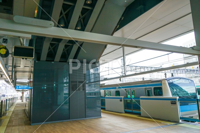 高輪ゲートウェイ駅のプラットフォームのイメージ