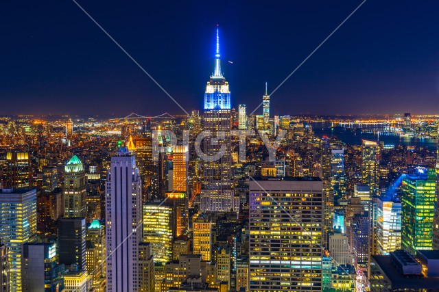 トップ・オブ・ザ・ロック（ロックフェラーセンター展望台）から見えるダウンタウンの夜景