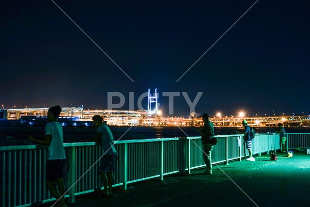 京浜工業地帯の夜景