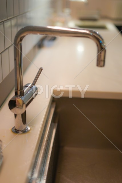 システムキッチンの水道口のイメージ