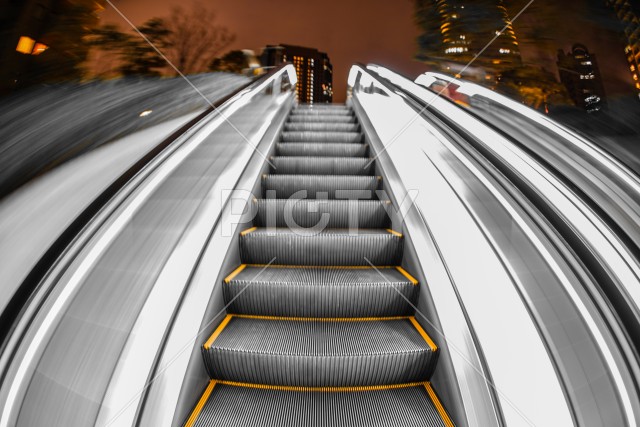 写真のタイトルが入ります