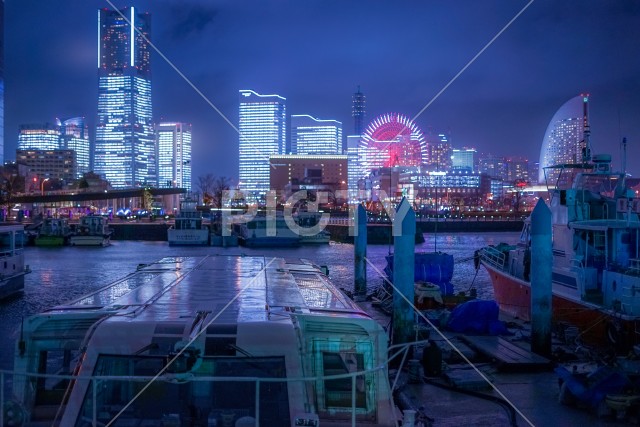 横浜みなとみらいの夜景（全館ライトアップ）