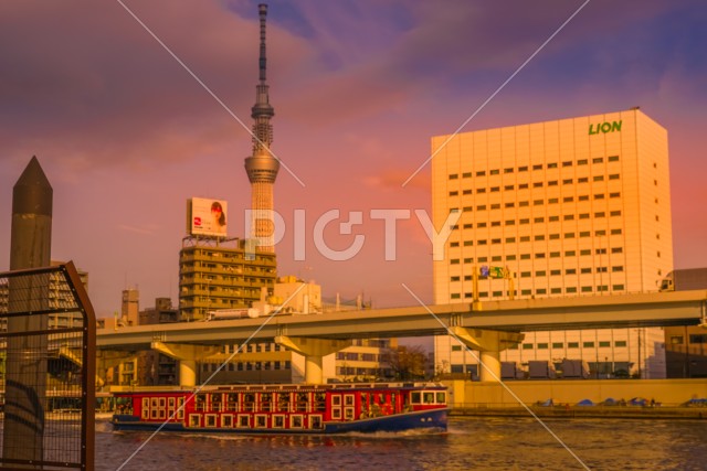 夕焼けと東京スカイツリー