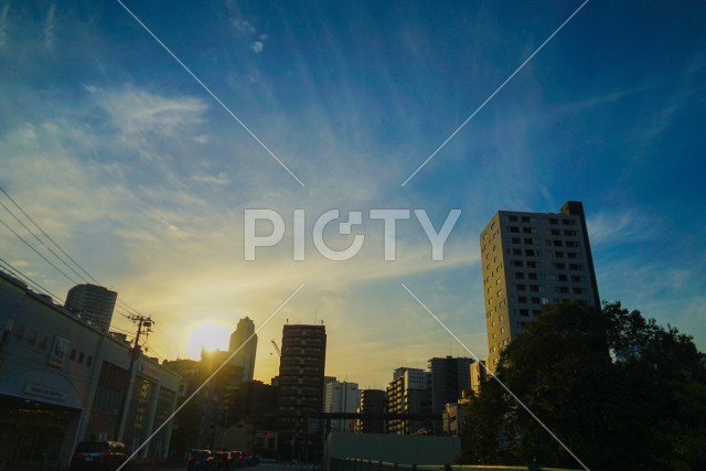 東京都港区の街並みと夕景