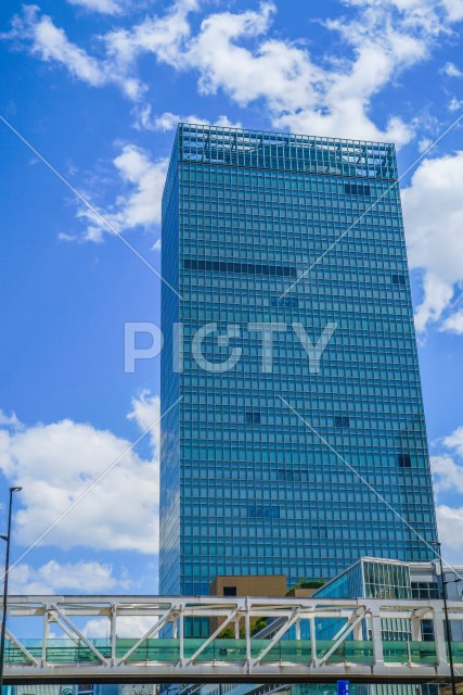 東京の高層ビルのイメージ