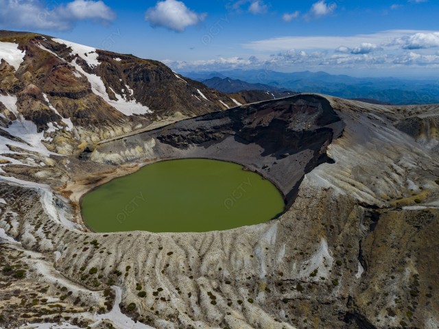 蔵王のお釜風景