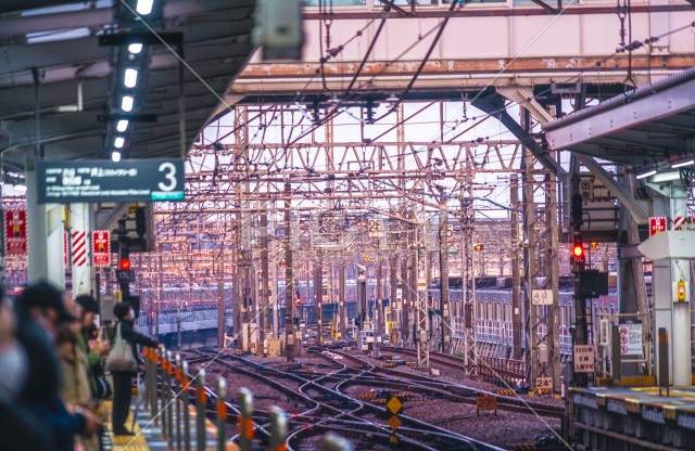 たまプラーザ駅から見える線路