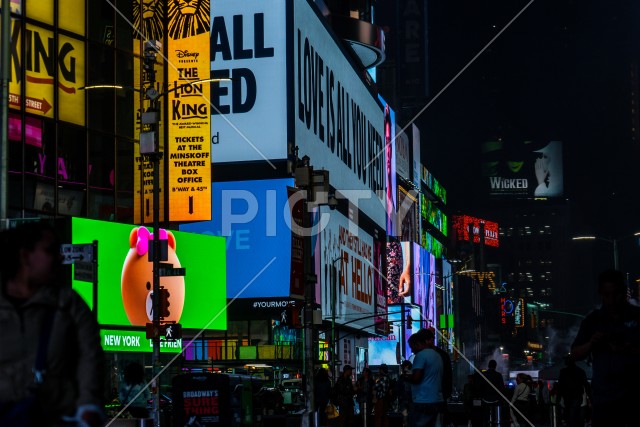 ニューヨーク・タイムズスクエア（TimesSquare）の夜景