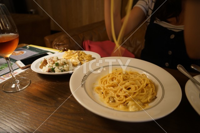 写真のタイトルが入ります