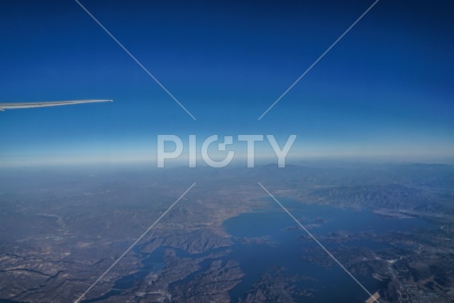 飛行機から見える中国の山岳地帯