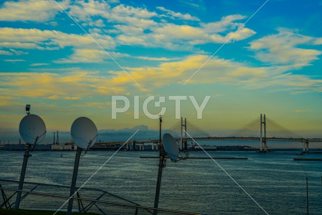 夕暮れの大桟橋（大さん橋）からの風景