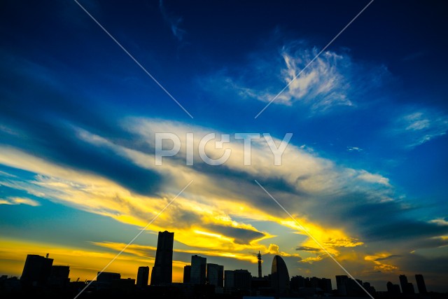 横浜の街並みと夕景