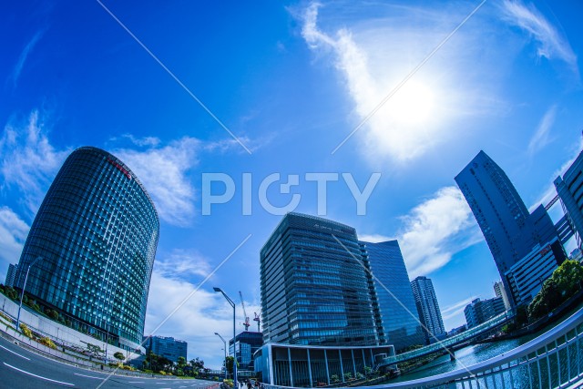 写真のタイトルが入ります