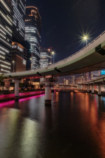 写真のタイトルが入ります