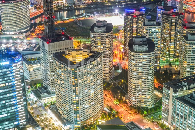 横浜ランドマークタワーから見える夜景