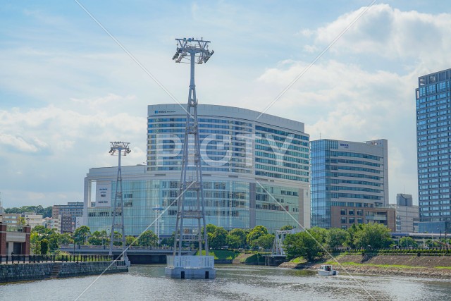 横浜みなとみらいのロープウェイ建設風景