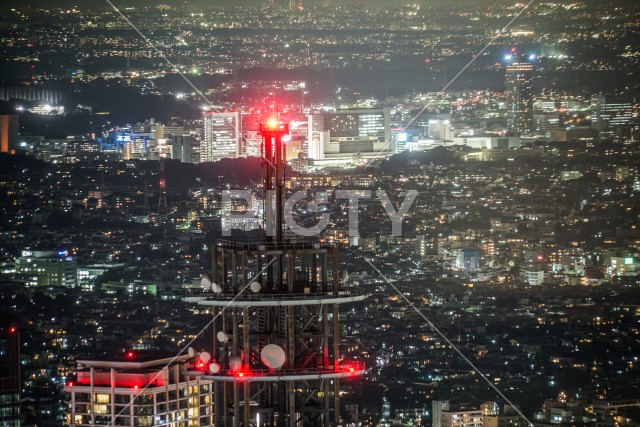 ランドマークタワーから見える新横浜の夜景