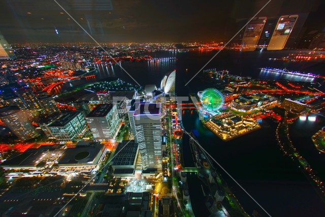 横浜ランドマークタワーから見える夜景