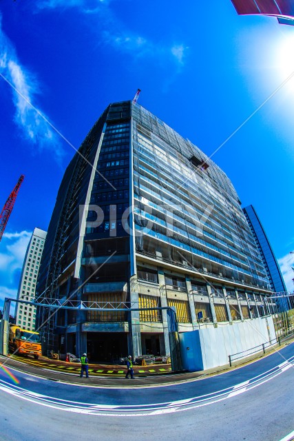 横浜みなとみらいの工事中のビル