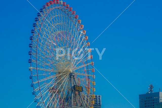 夏空と観覧車