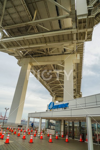 横浜スカイウォークの入り口