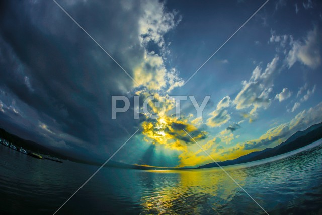 写真のタイトルが入ります