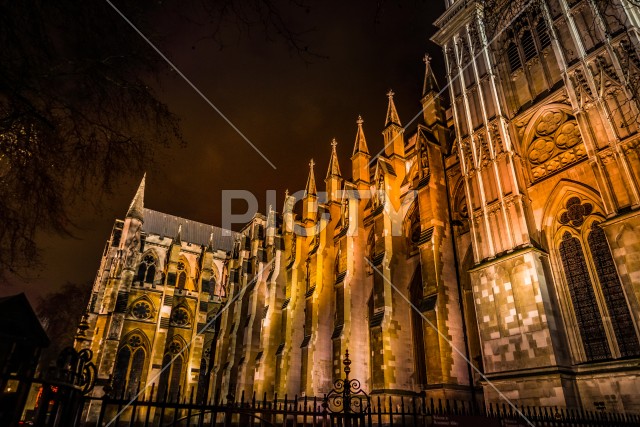 ウェストミンスター寺院の夜景（イギリス・ロンドン）