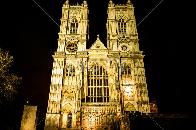ウェストミンスター寺院の夜景（イギリス・ロンドン）