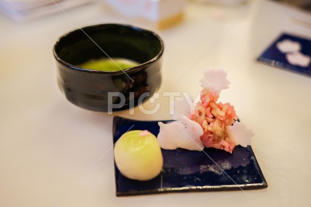 写真のタイトルが入ります
