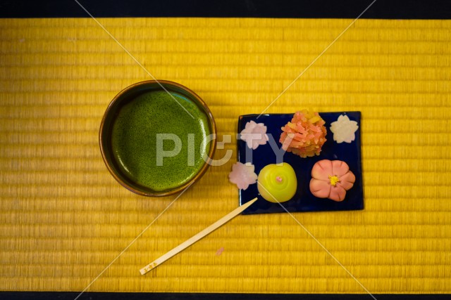 写真のタイトルが入ります