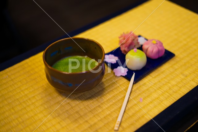 写真のタイトルが入ります