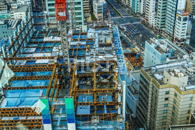 高層ビルの建設工事現場