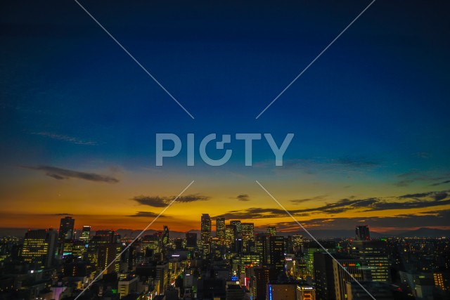 名古屋テレビ塔の展望台からの夕景