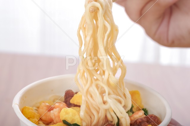 写真のタイトルが入ります