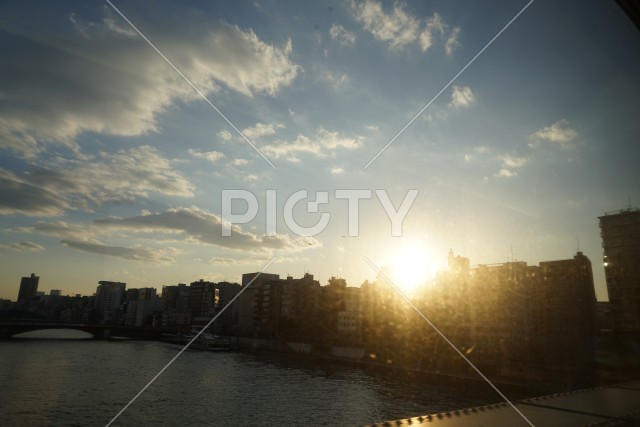 写真のタイトルが入ります