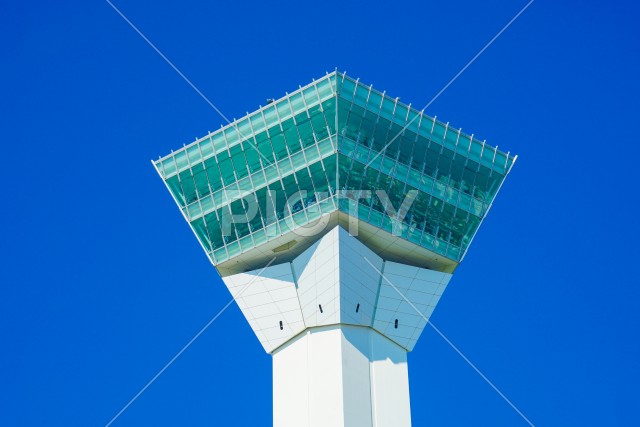 五稜郭タワーと青空