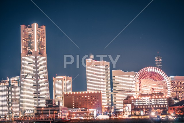 横浜みなとみらいの夜景