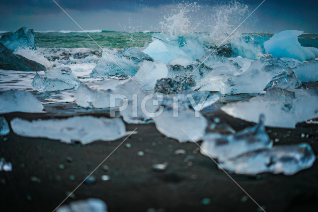 ヨークルスアゥルロゥン氷河湖の氷河（アイスランド）