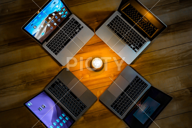 写真のタイトルが入ります