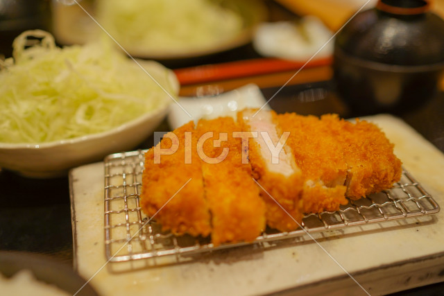 写真のタイトルが入ります