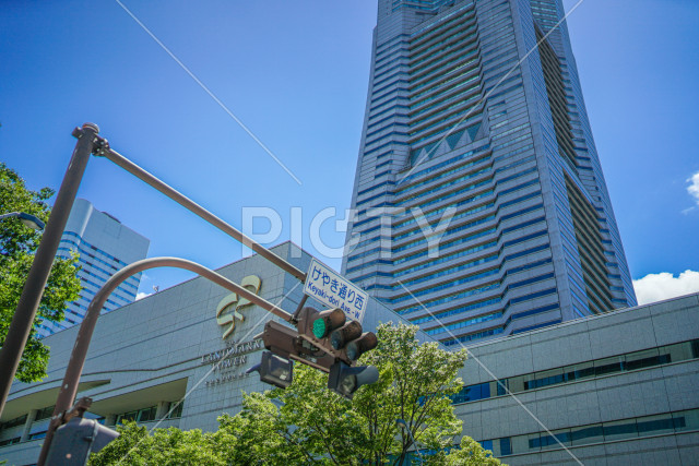 横浜ランドマークタワー