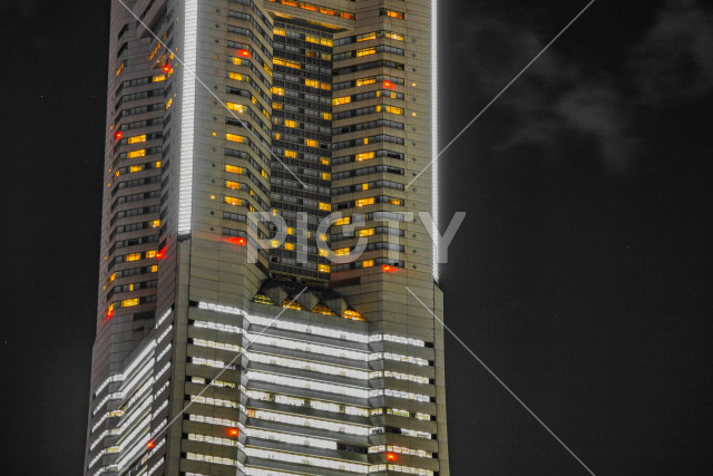 横浜ランドマークタワー