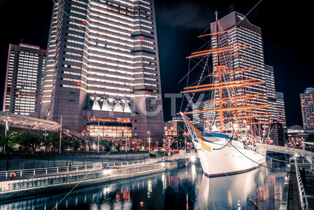 横浜ランドマークタワー