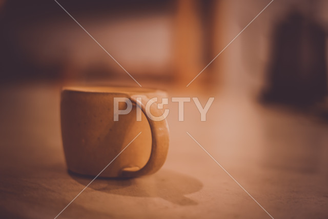 カフェラテのコーヒーカップ